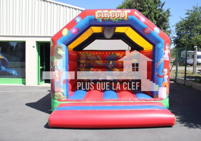 Château gonflable circus